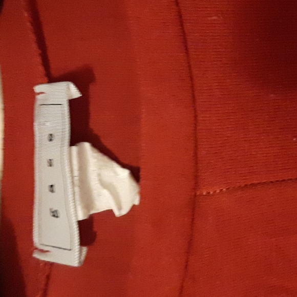 GUC deep red long sleeve twist front tee shirt/top size small - Picture 2 of 3